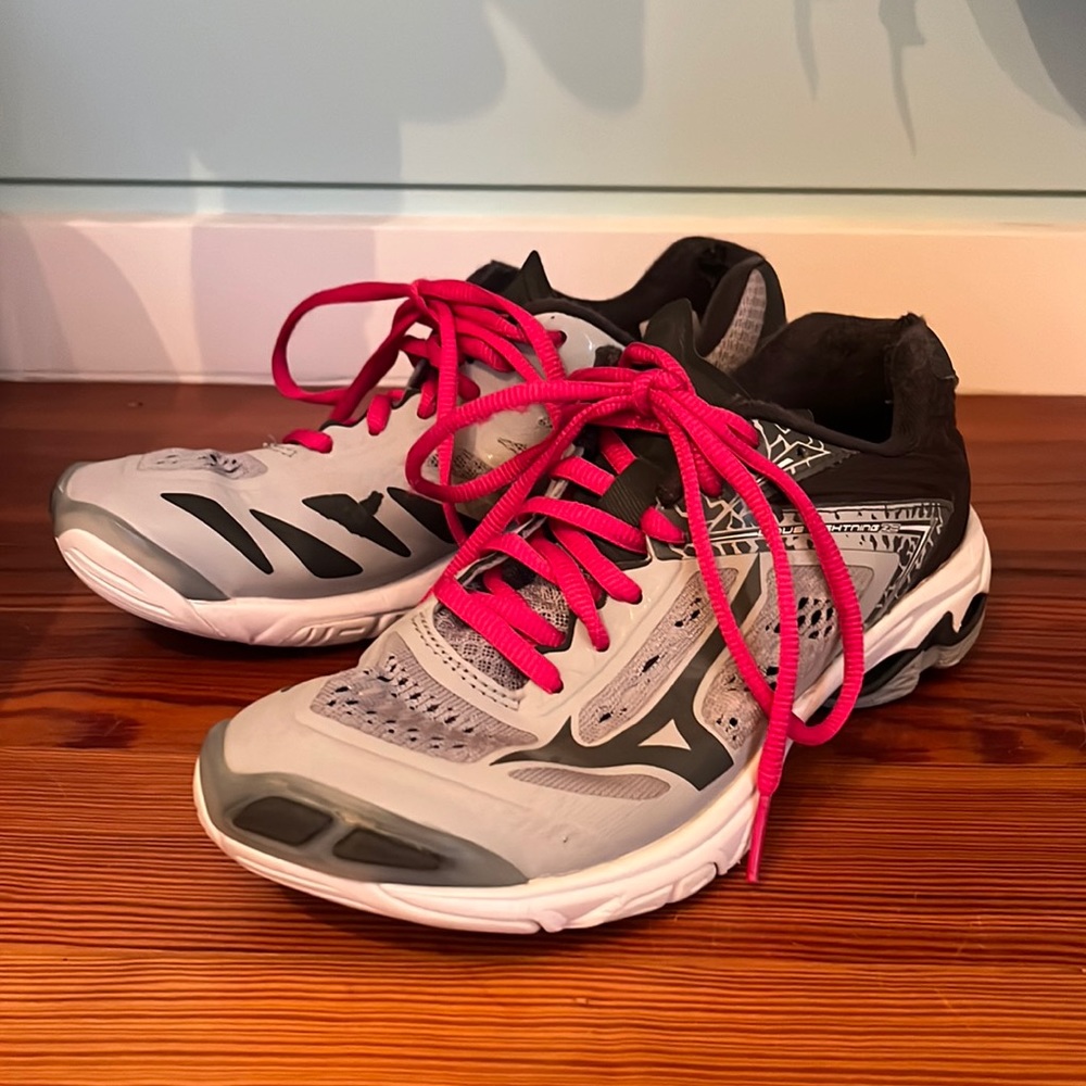 Mizuno Wave Lightning Z5 Grey Volleyball shoes